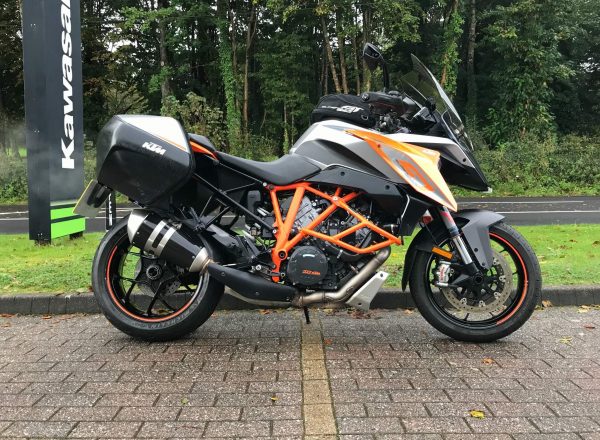 2017 KTM 1290 Super Duke GT