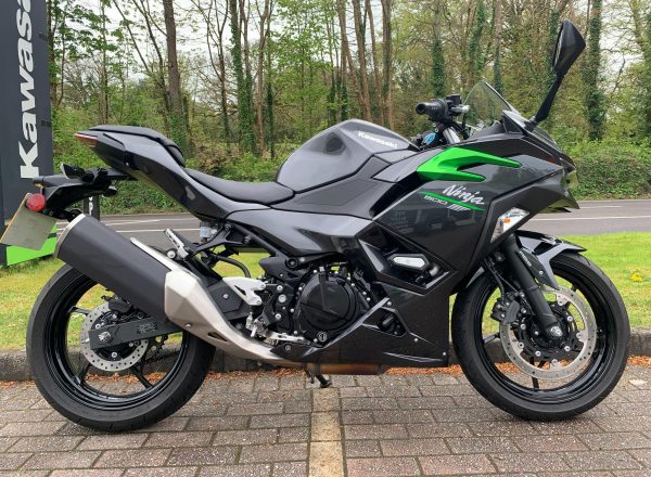 8856892x2048x1536_FFFFFF_L_0